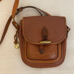Vintage Dooney and Bourke leather crossbody bag